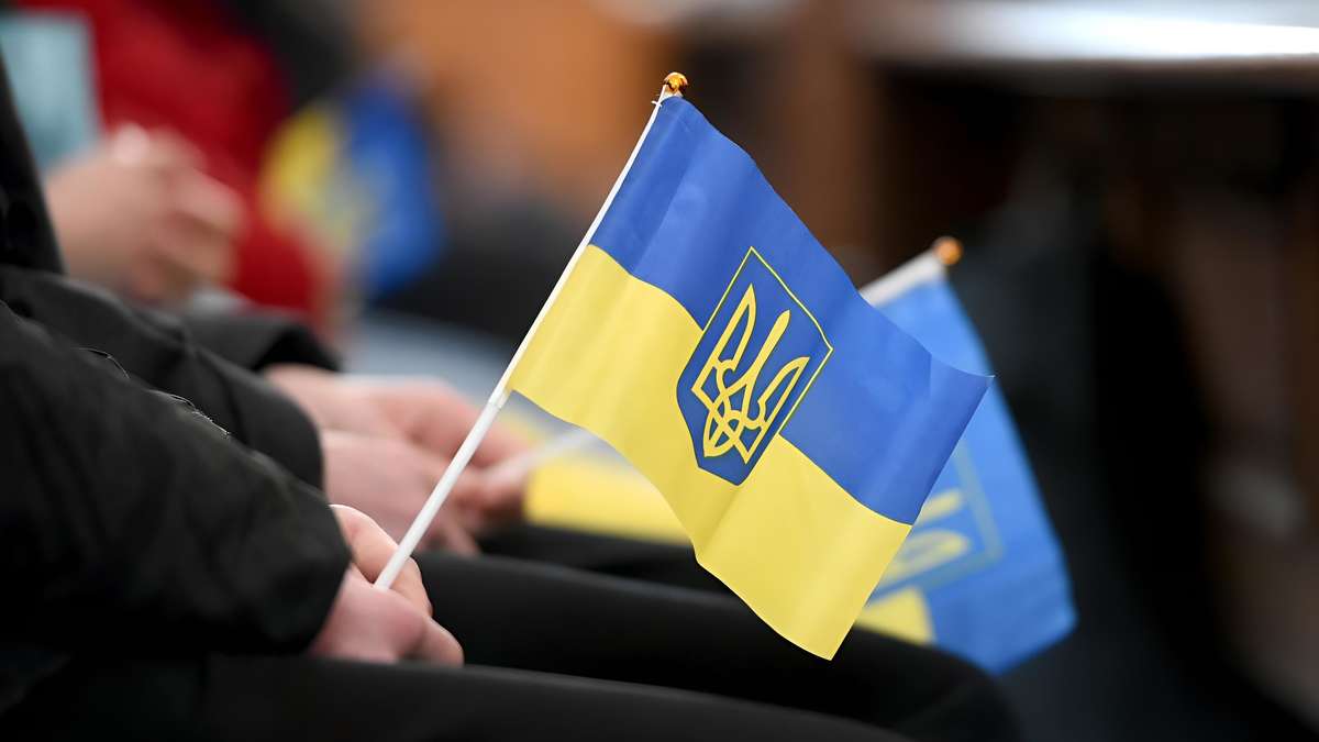 Four years of war in Ukraine: those affected report at a church service