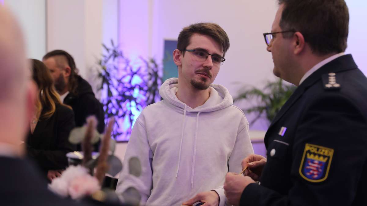 Man rescued from fire in Main-Kinzig district: police honor joggers