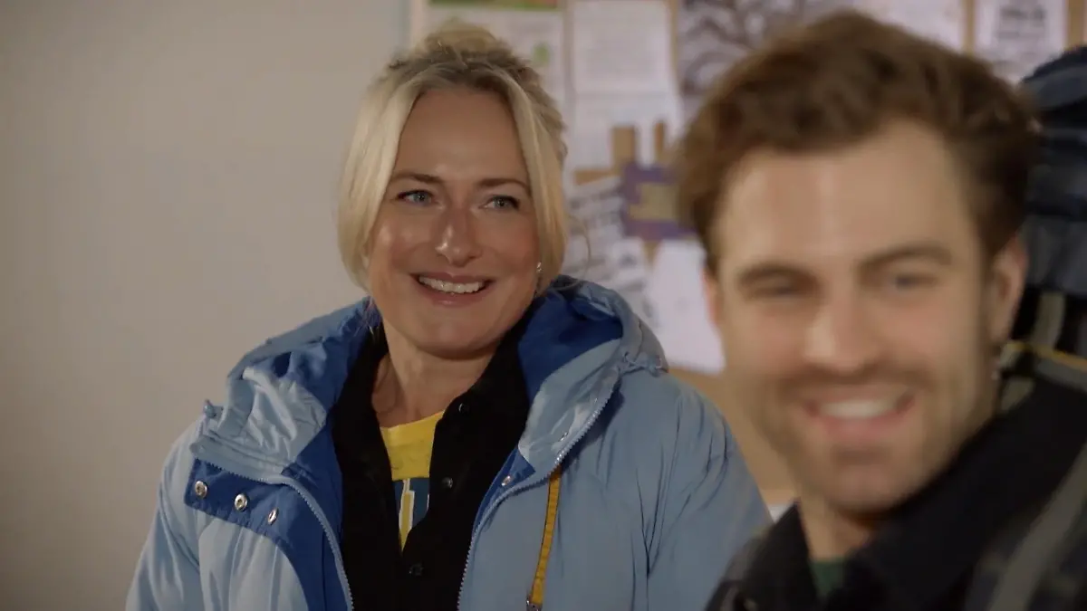 Maren gives herself and Julian a second chance