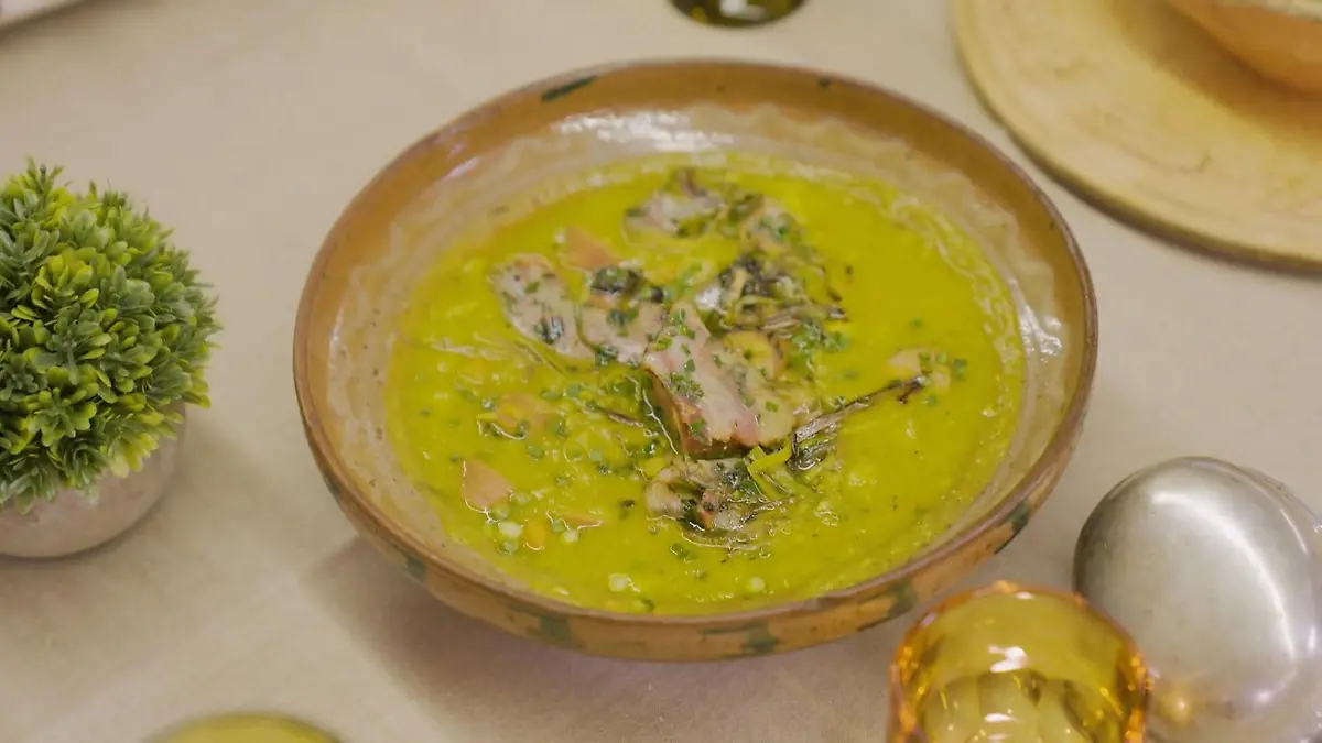 Johann Lafer's recipe for pea soup: Spicy feel-good feeling that you can eat with a spoon