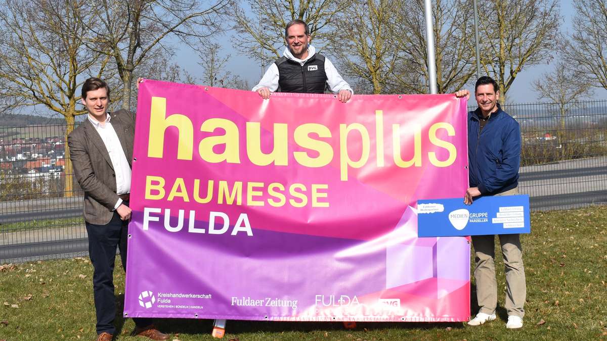 District craftsmen's association and plotters support construction fair