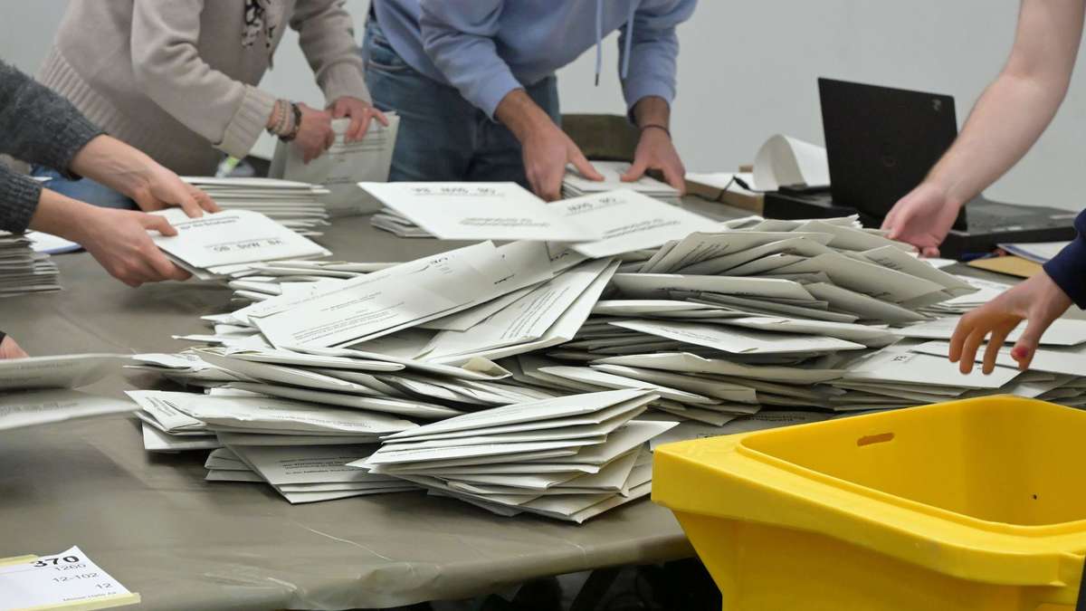 CDU clearly ahead in many communities