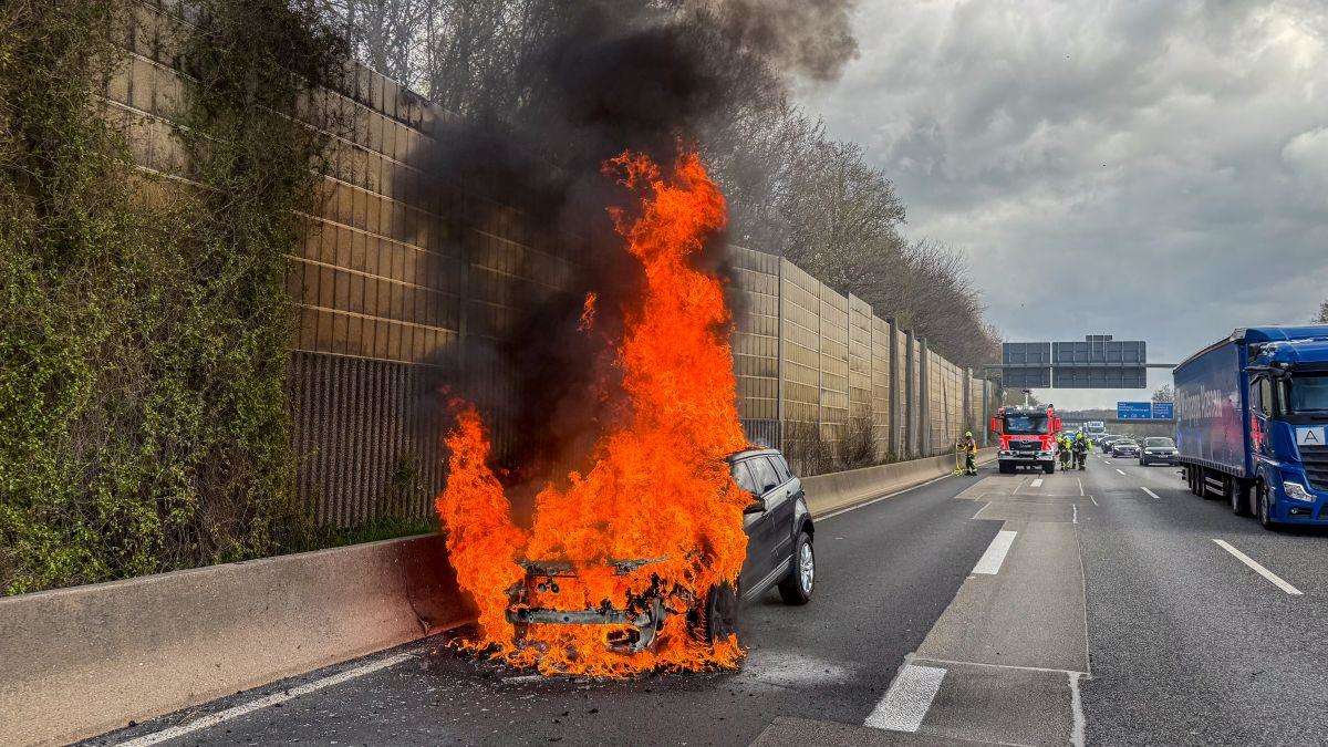 Range Rover on the A66 suddenly bursts into flames