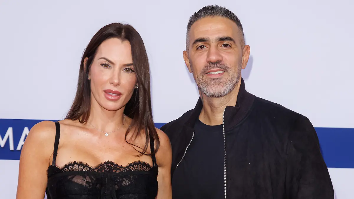 Flyed home separately – the Ferchichis' crisis was so severe