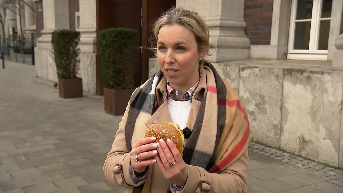 Fast food giants put to the test! Where does the burger taste best?
