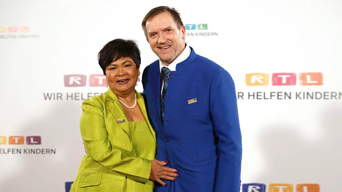 “Bauer sucht Frau” star plays in “Dream Ship”.