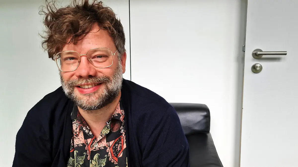 RTL editor gives insight into his everyday life with hearing aids