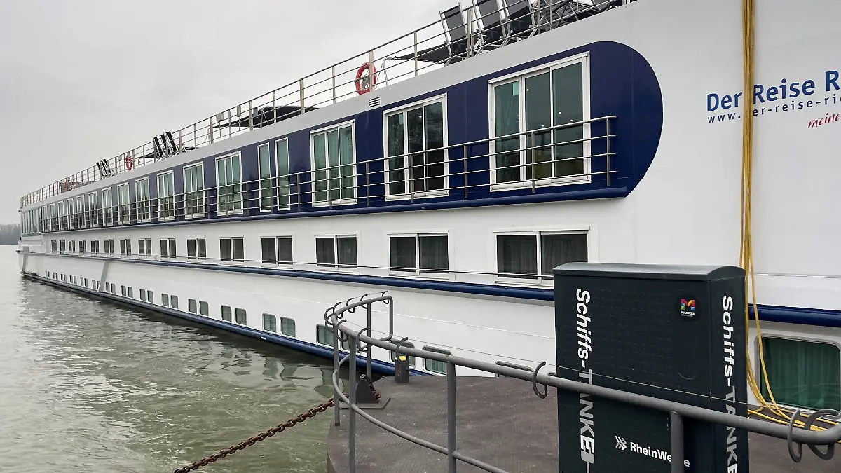 Drama on Danube ship in Vienna – German falls to his death
