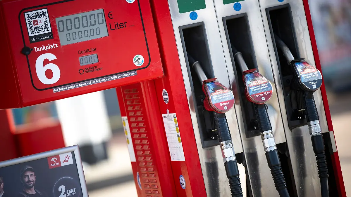 Discounter is giving away fuel vouchers – however you get into the pot