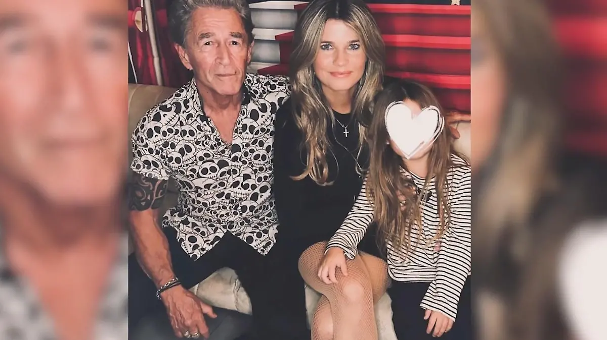 Household instead of tour? Now his wife earns the money