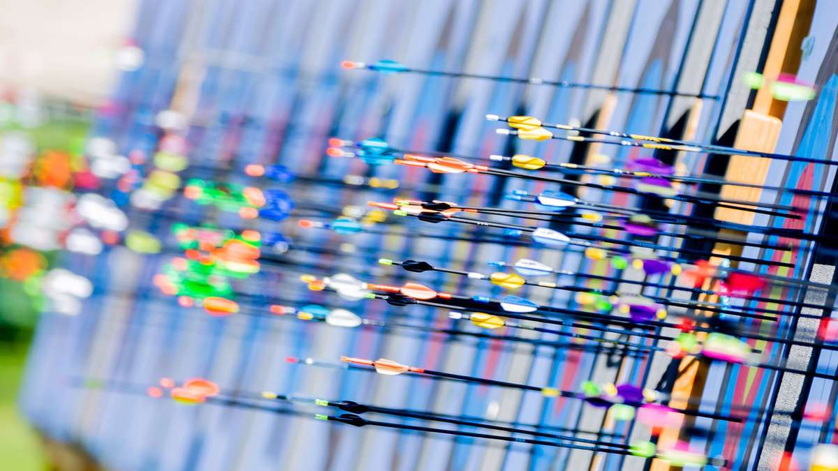 Unknown trio breaks into archery shop in Hanau