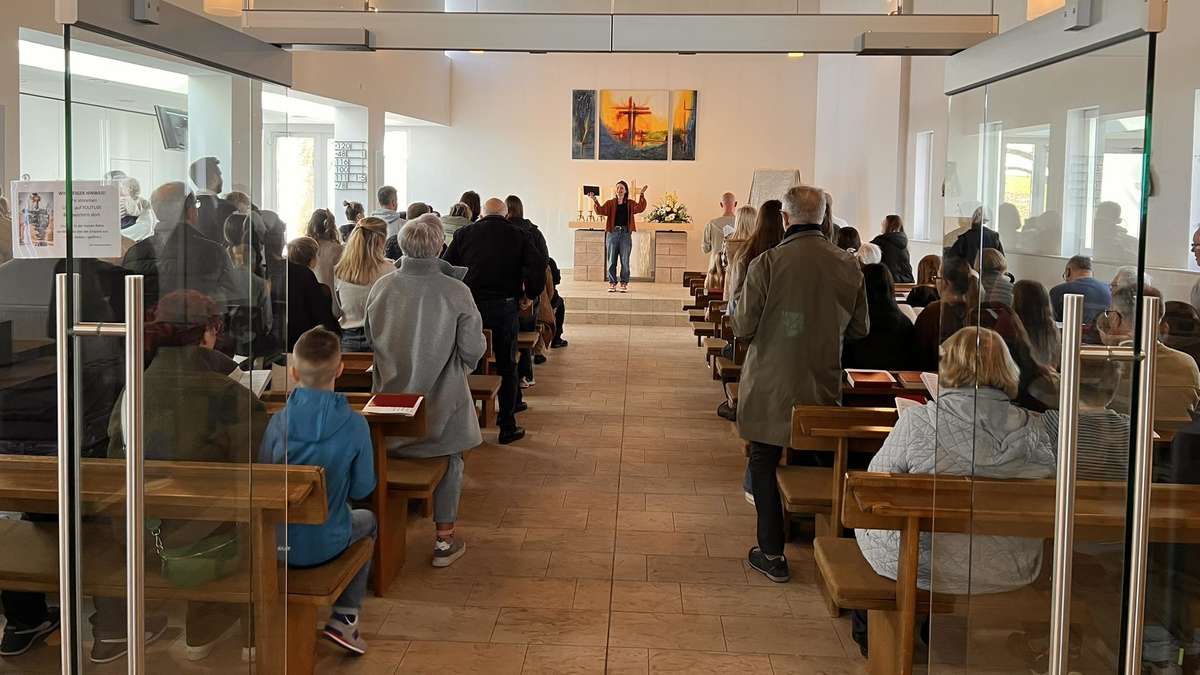 Evangelical Kreuzkirche celebrates family service at Easter
