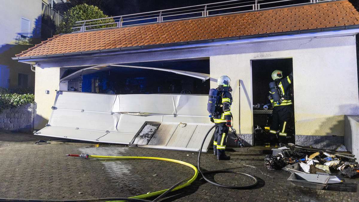 Fire destroys garage in Petersberg