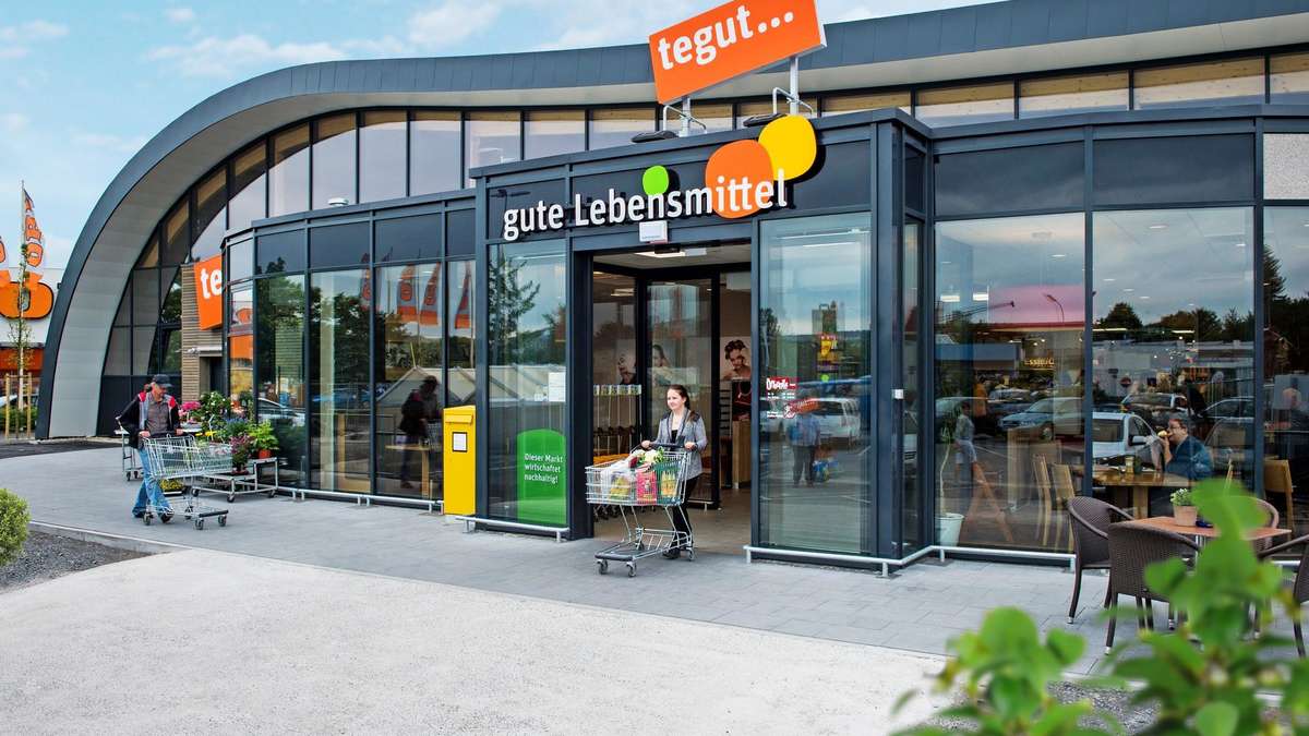 hr discusses the sale of Tegut branches