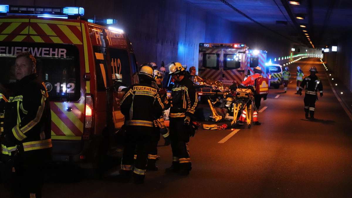 Large-scale exercise in the A66 Neuhof tunnel: emergency services rehearse an emergency