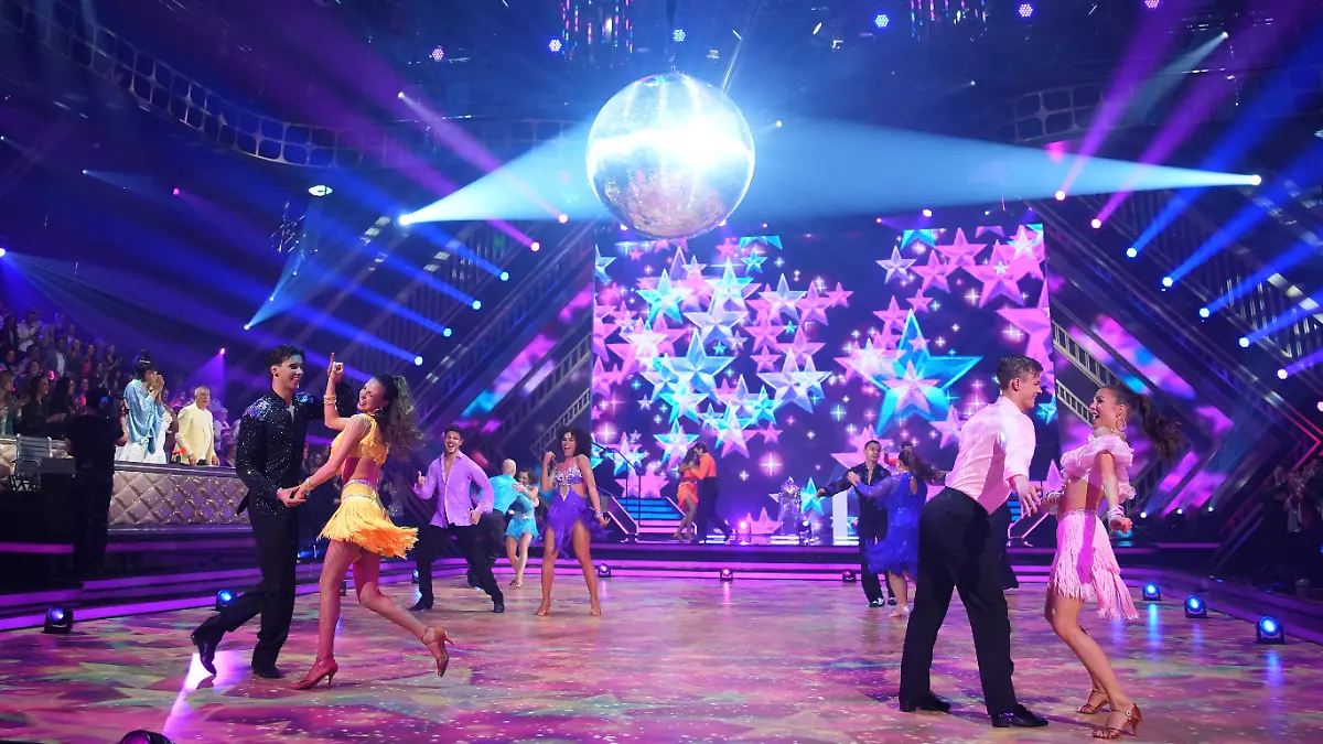 The Discofox marathon is coming up! Vote here which songs you should dance to