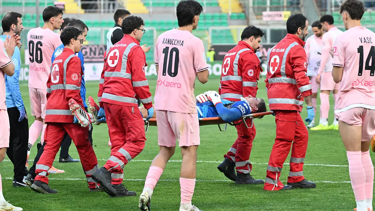 Jürgen Klinsmann's son Jonathan breaks his cervical vertebra during a game – “The road to healing will be long”