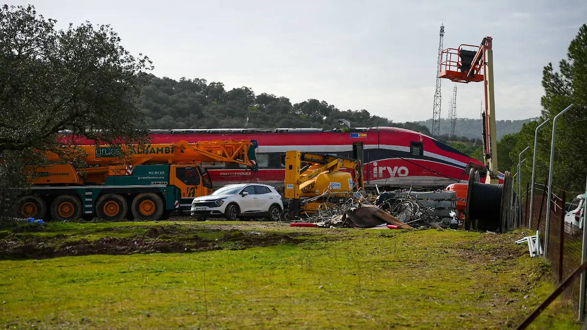 Woman gives birth to baby after train accident