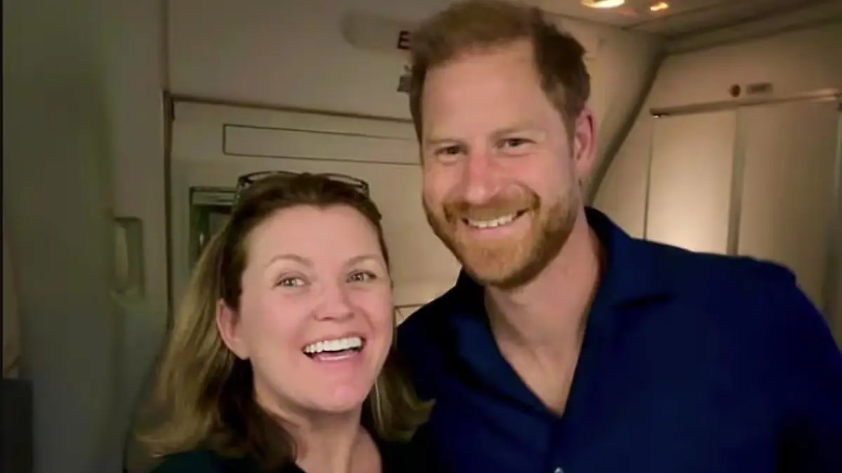 Prince Harry comforts strangers on the plane with just four words