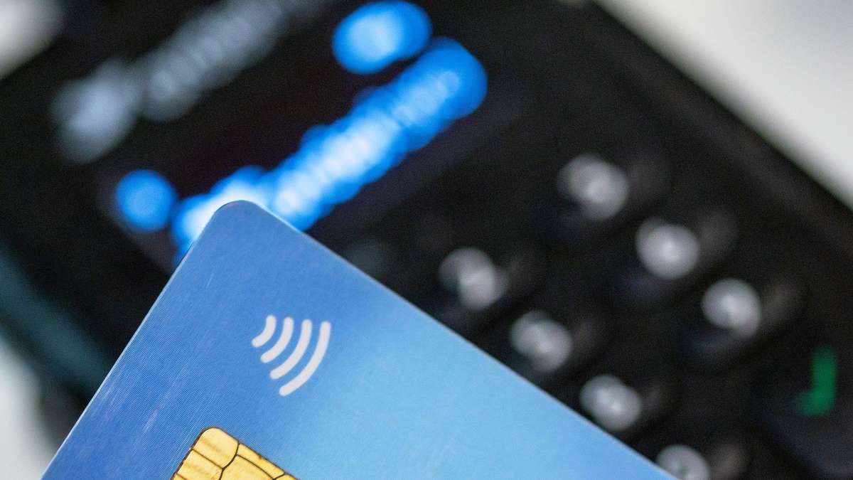 Con artists steal bank card and cash from senior citizen in Kinzigtal