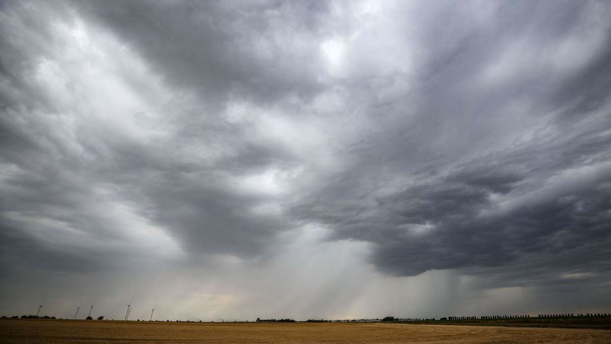 Weather service warns of heavy rain and storms in Hesse