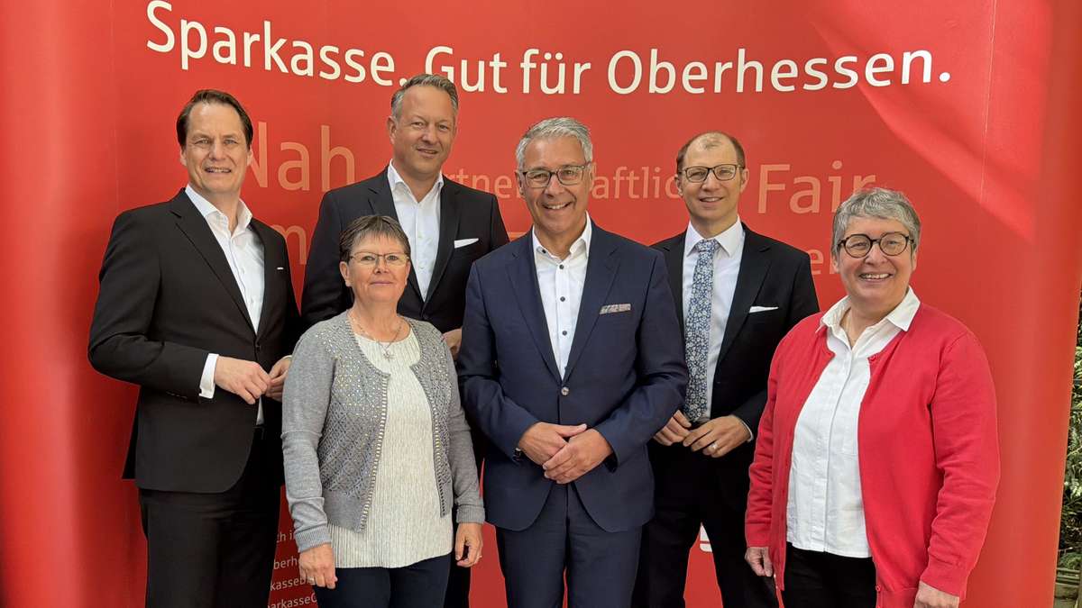 Roman Kubla from the board of Sparkasse Oberhessen is retiring
