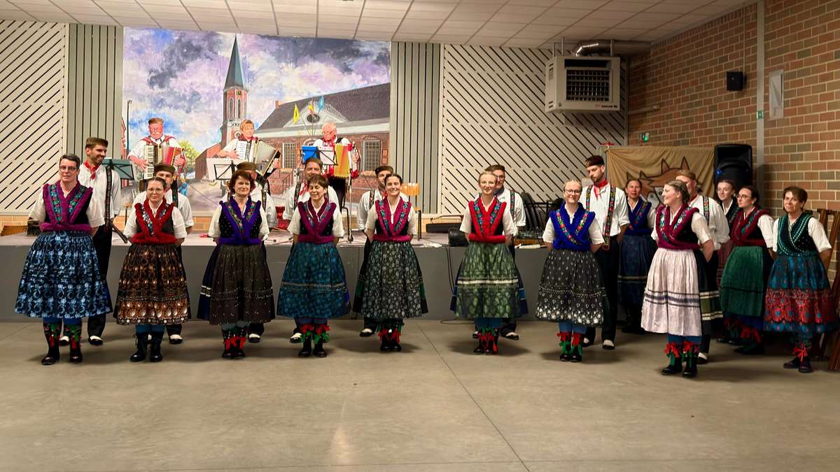 Schlitzer dance group visiting friends in Belgium