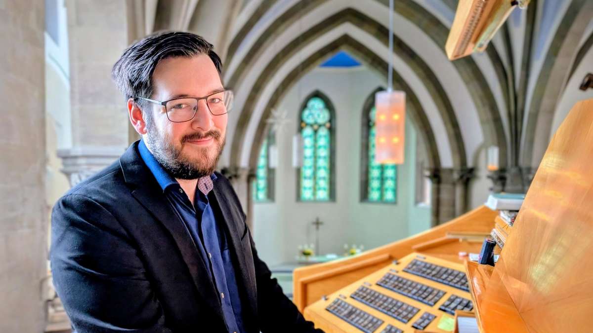 District cantor makes the organ of Christ Church Fulda dance