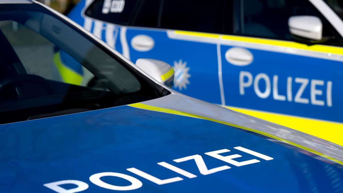 78-year-old rolls over in a car accident on the A7