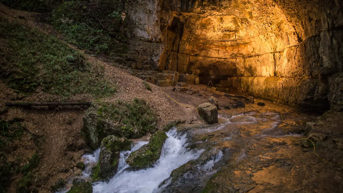 Hiker dies in Falkensteiner Cave after medical emergency