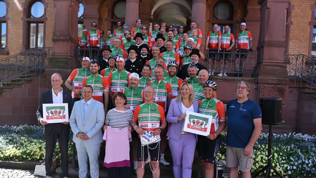 Chimney sweeps on a fundraising tour stop in Hünfeld for the first time