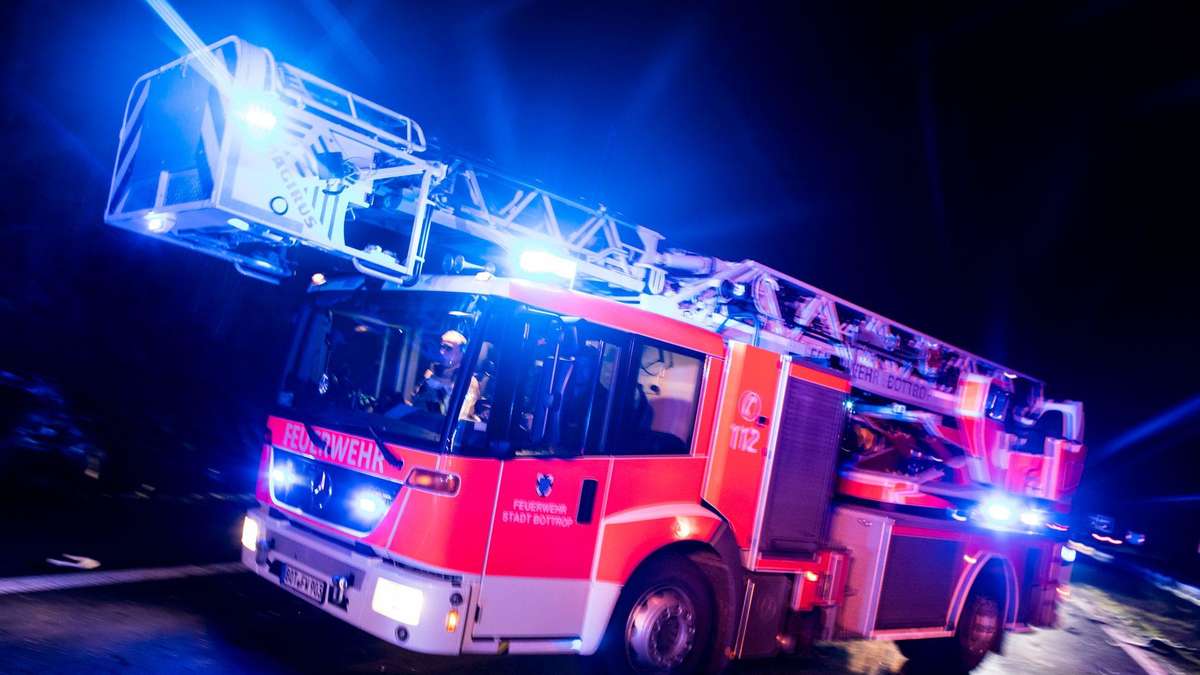 Truck carrying building materials on the A7 burns near Bad Hersfeld
