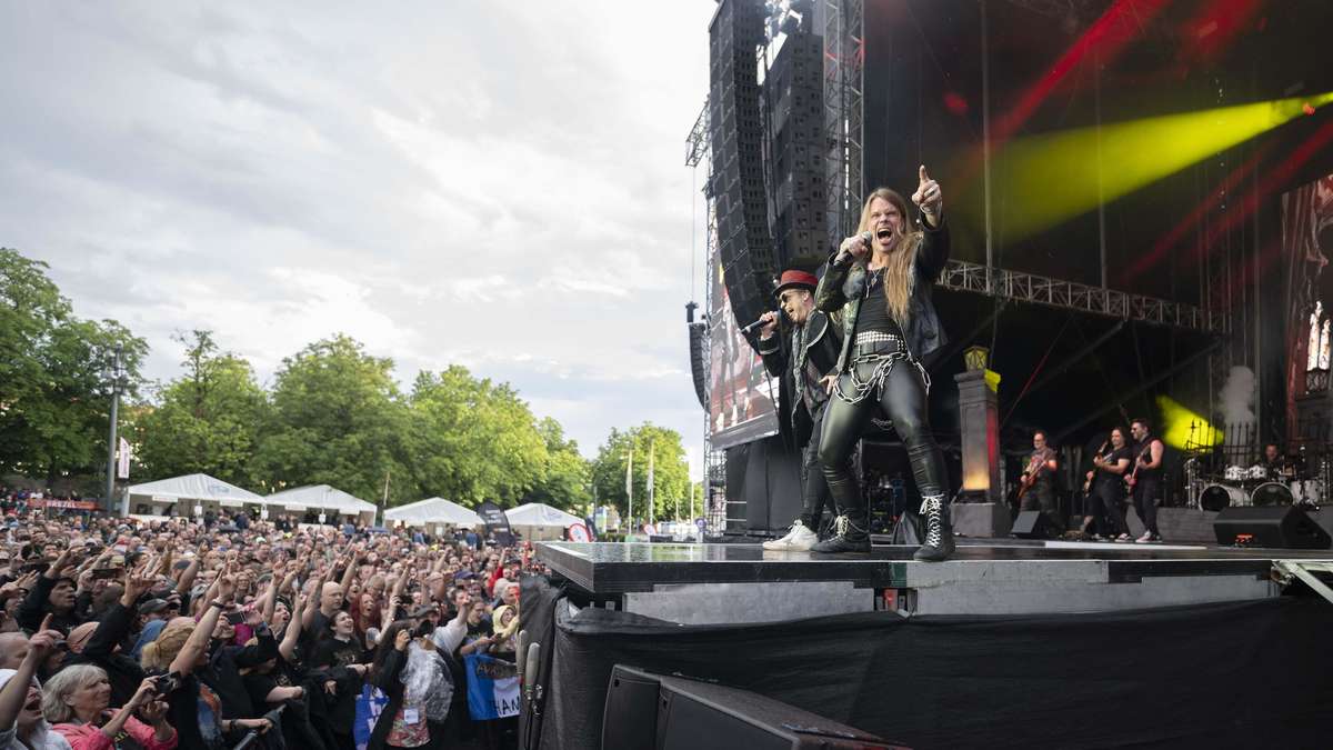 Tobias Sammet and Avantasia rock in front of 7,000 fans