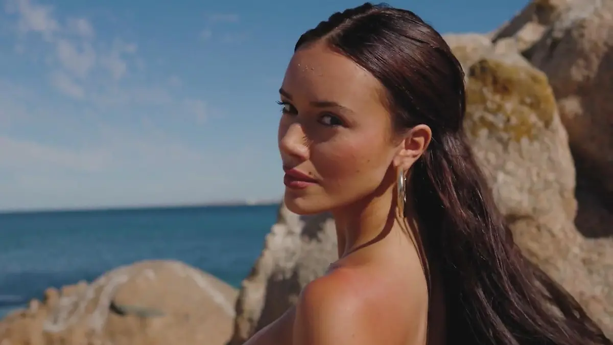 Naked Hanna Weig strips naked for a shoot on the beach in South Africa