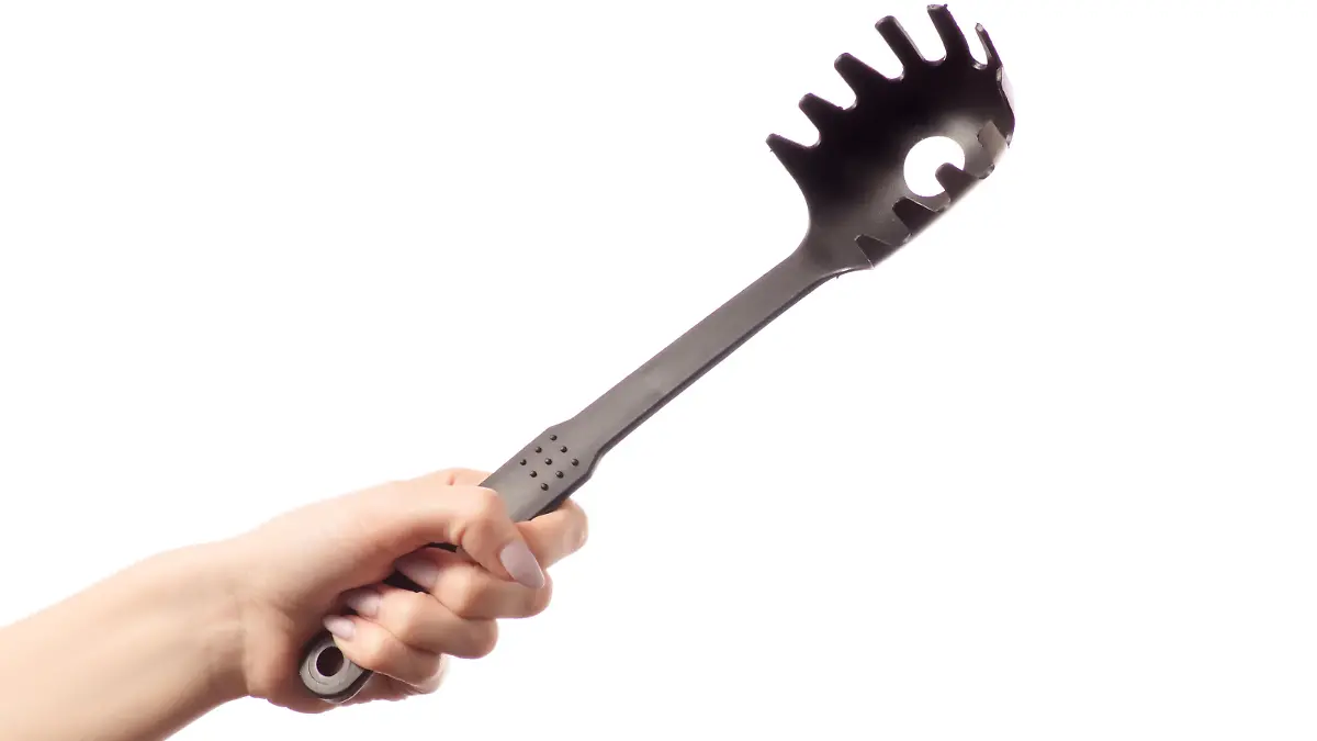 What is the hole in the spaghetti ladle actually used for?